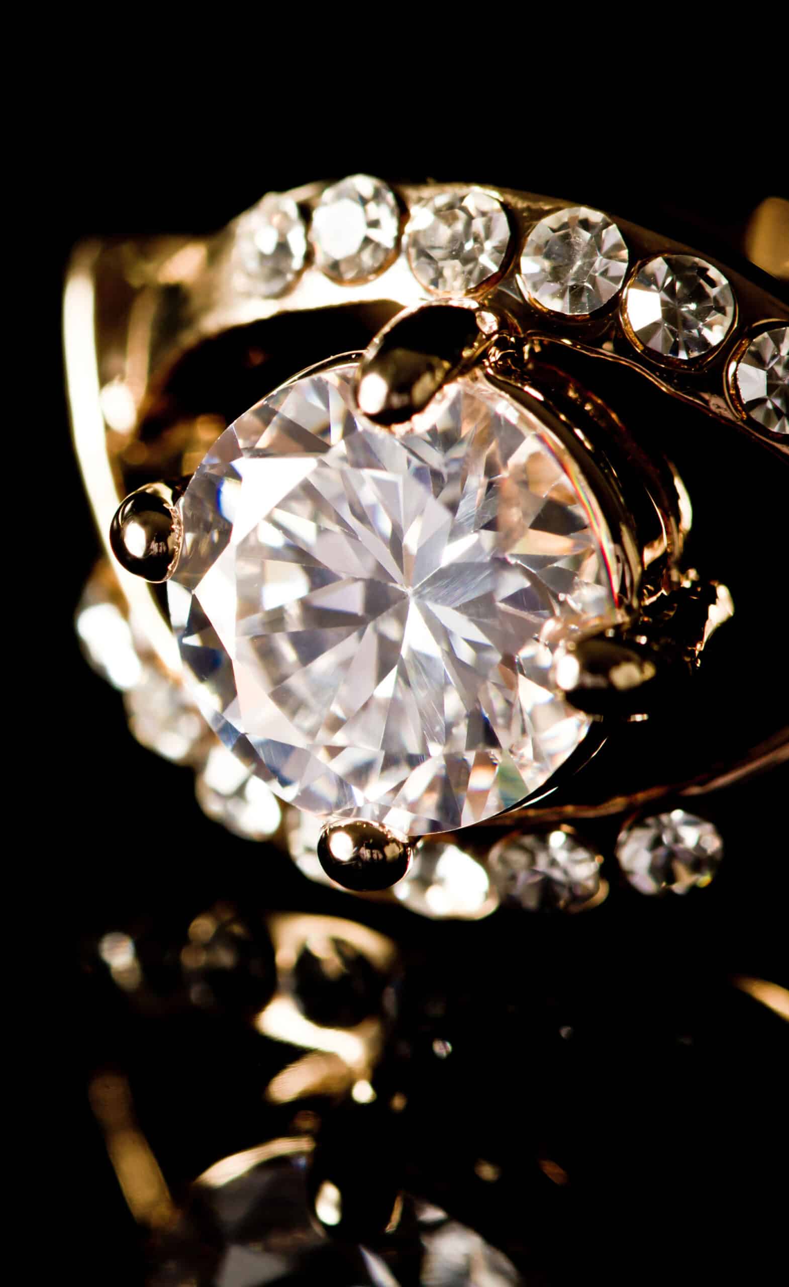 saro-tedeschi-gioielli-diamanti-luxury